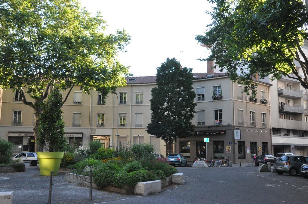Les Studios De La Place Lyon Luaran gambar